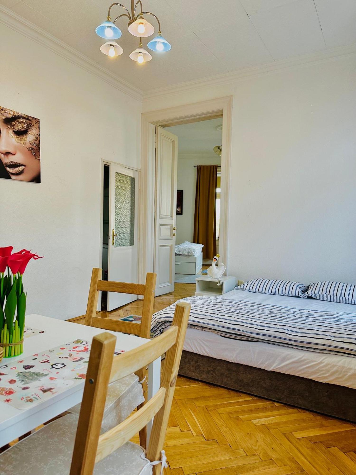 Apartment Saffron Center Panoramic Balcony Budapest